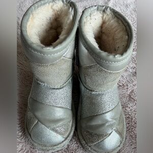 Toddler Silver UGG Size 8